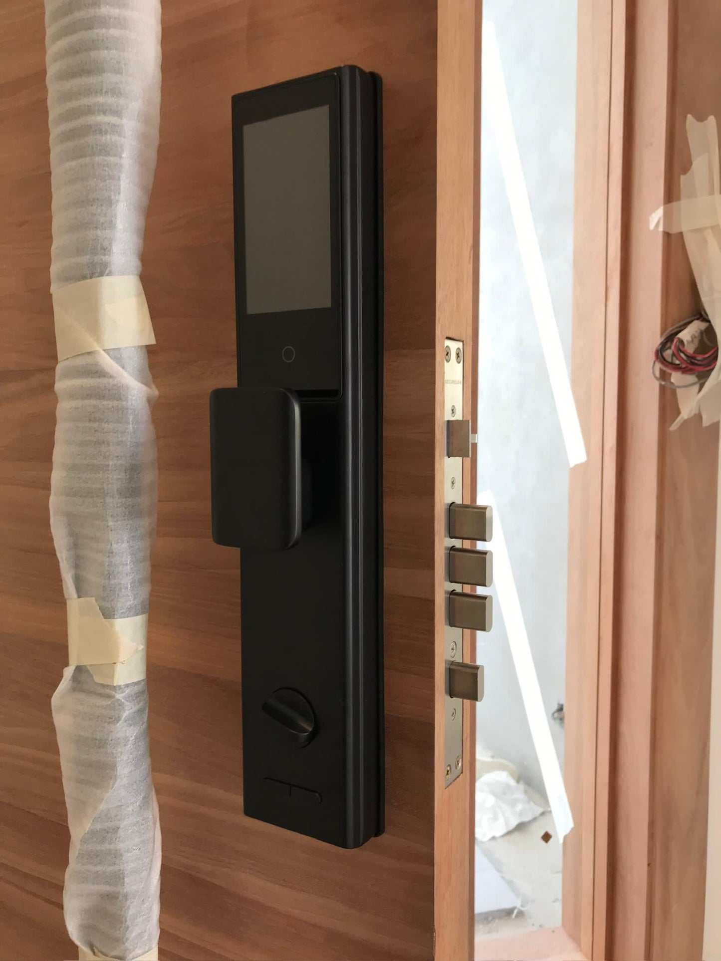 Secureloq F2 3D Face & Finger Vein Wi-Fi Lock